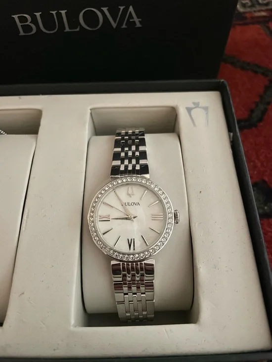 Beautiful Bulova Gift Set - Picture 3 of 11